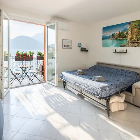 Apartment Deluxe Finestra Sul